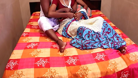 Indian woman in lingerie gets fucked in the hotel room