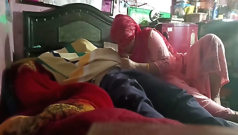 Indian porn video with a slutty babe and big deepthroat