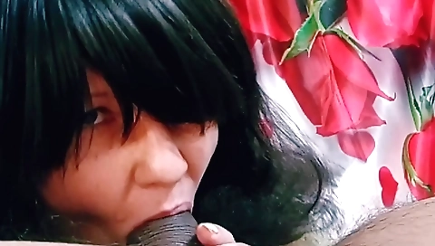 Amateur brunette housewife plays with the tight pussy