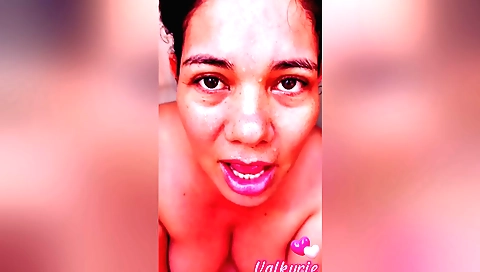 Indian babe is making her sex video with her partner