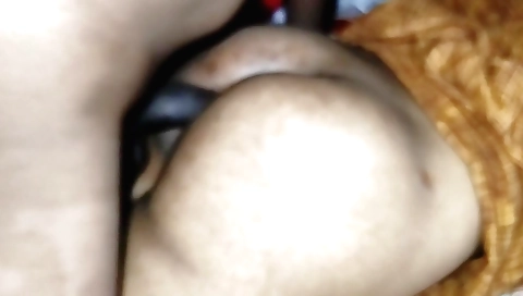 Amateur brunette plays a bhabhi with an eye for money