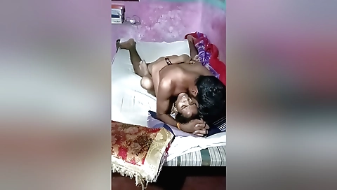 Indian domestic sex show from a domestic amateur movie