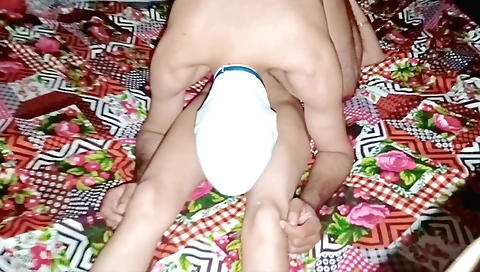 Indian hottie with nice titties fucked in the shower