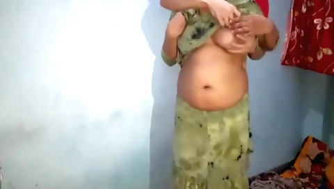 Indian hairy slut does her best to please a partner