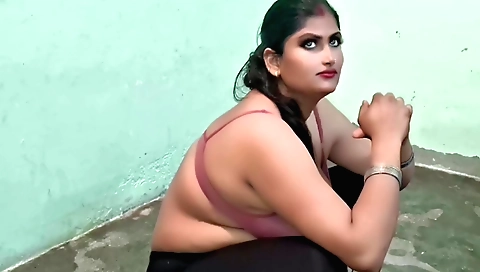 Indian brunette gets fucked hard and her pussy pounded