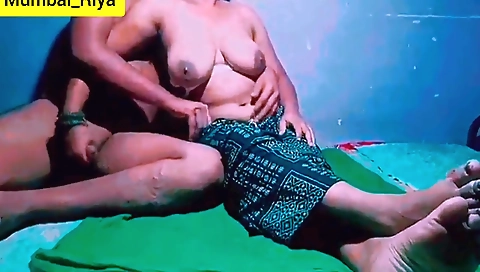 Big ass amateur brunette is fucked in a cumshot porn