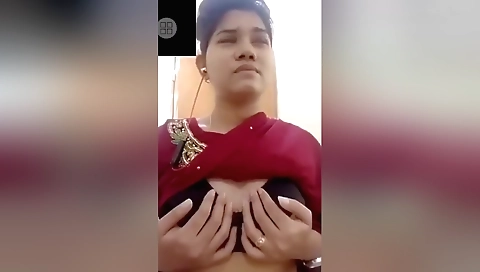 Busty brunette shows boobs on webcam 07d5369b9419385972f5e3e8b7d0b27d