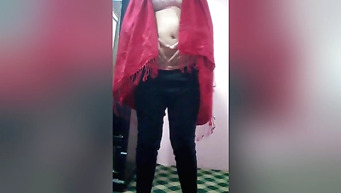 Indian girl with a nice body is playing with her cunt