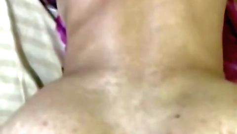 Amateur brunette with big ass has her pussy fucked