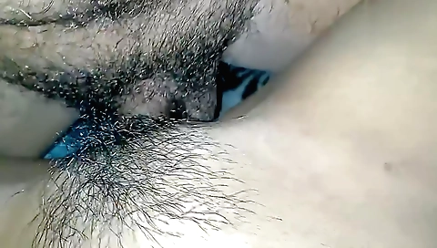 Indian hairy girl kachhla khole kha khe khe me chudae kar di