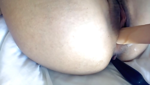 Busty amateur babe shows her anal and pussy to web camera