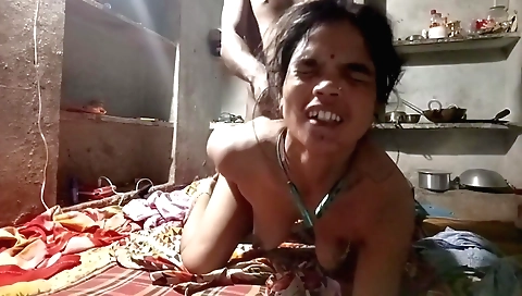 Indian amateur porn video with a cute face and a big boob