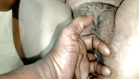 Amateur stepdad and his hairy step-fake in the amateur threesome