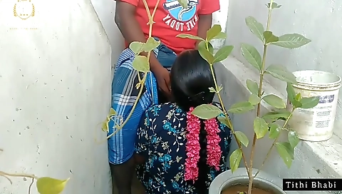 Amateur brunette fuck video with friendly neighbor