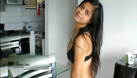 Cute brunette with a nice face and a big pussy xxx