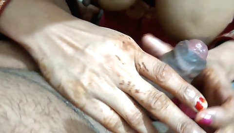 Indian amateur girl is very happy and happy to suck and fuck