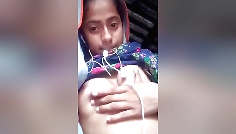 Indian hairy girl showing her hairy pussy on webcam