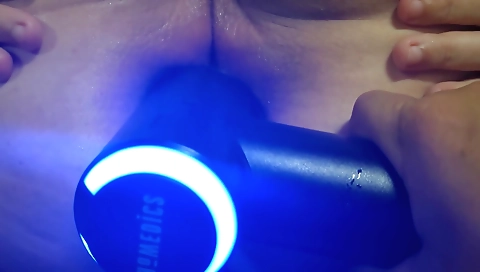 Big fake dildo and big gun in the amateur toy porn