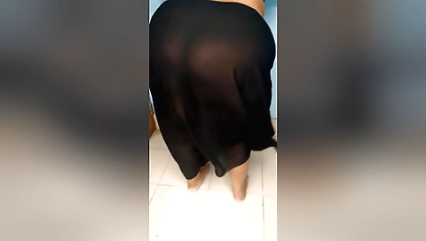 Hot and busty chick with a sexy ass in an amateur video