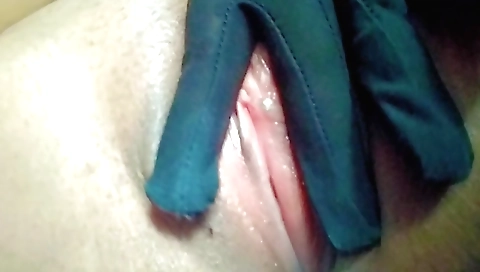 Slutty brunette with big juicy pussy and a juicy cock in mouth