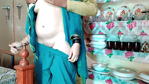 Amateur wife with nice body and sexy white skin is giving a handjob