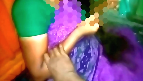 Indian brunette pussy licking porn video 1920 video