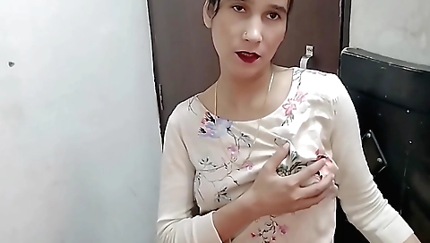 Indian stepsister is showing off her body in homemade video