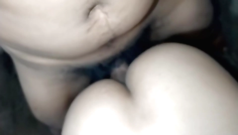 Indian young teen enjoys herself in this hot hd video