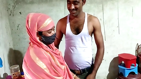 Indian babe 18+ enjoys first hardcore sex in her village