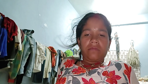 Indian girl with a hairy pussy in homemade hd video