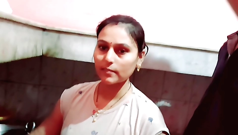 Indian amateur cooking video with a hot brunette girl